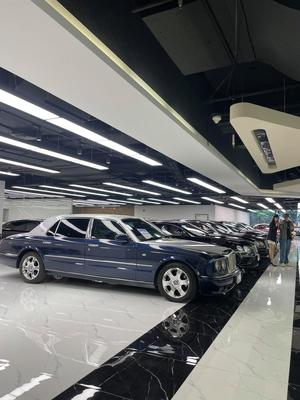廣州車天車地二手車銷售中心 歡迎來到廣州車天車地二手車銷售中心,買賣車輛的首選之地。